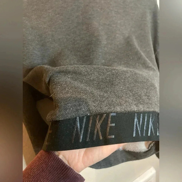 Nike Cropped Gray Crewneck Size Small - Picture 2 of 3